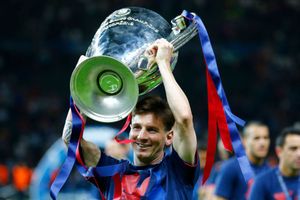 Finále LM, Barcelona-Juventus: Barcelona slaví vítězství (Messi líbá pohár)