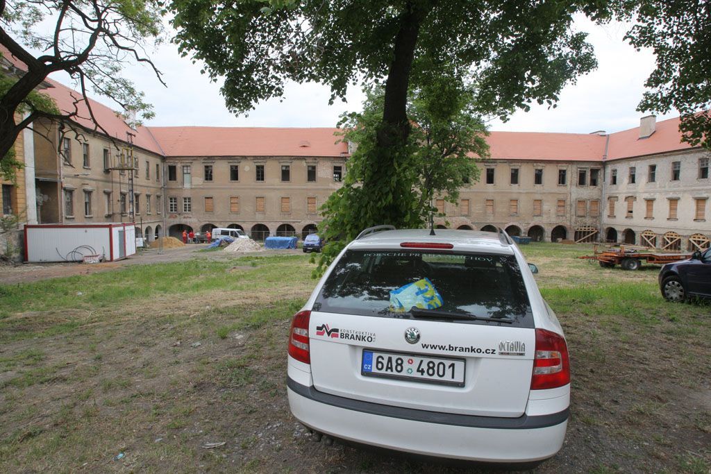 Zámek v Buštěhradě