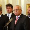 Prezident Klaus a zástupci KSČM na tiskovékonferenci po společném jednání
