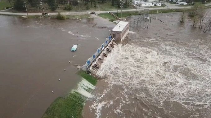 Letecký pohled na záplavy v Michiganu.