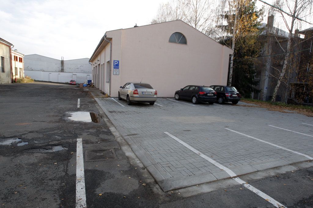 Dehtová jímka v Teplicích po rekultivaci