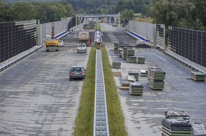 Obchvat Třince v úseku od Nebor do Oldřichovic a dále do Bystřice se chýlí ke konci. 4.9.2017