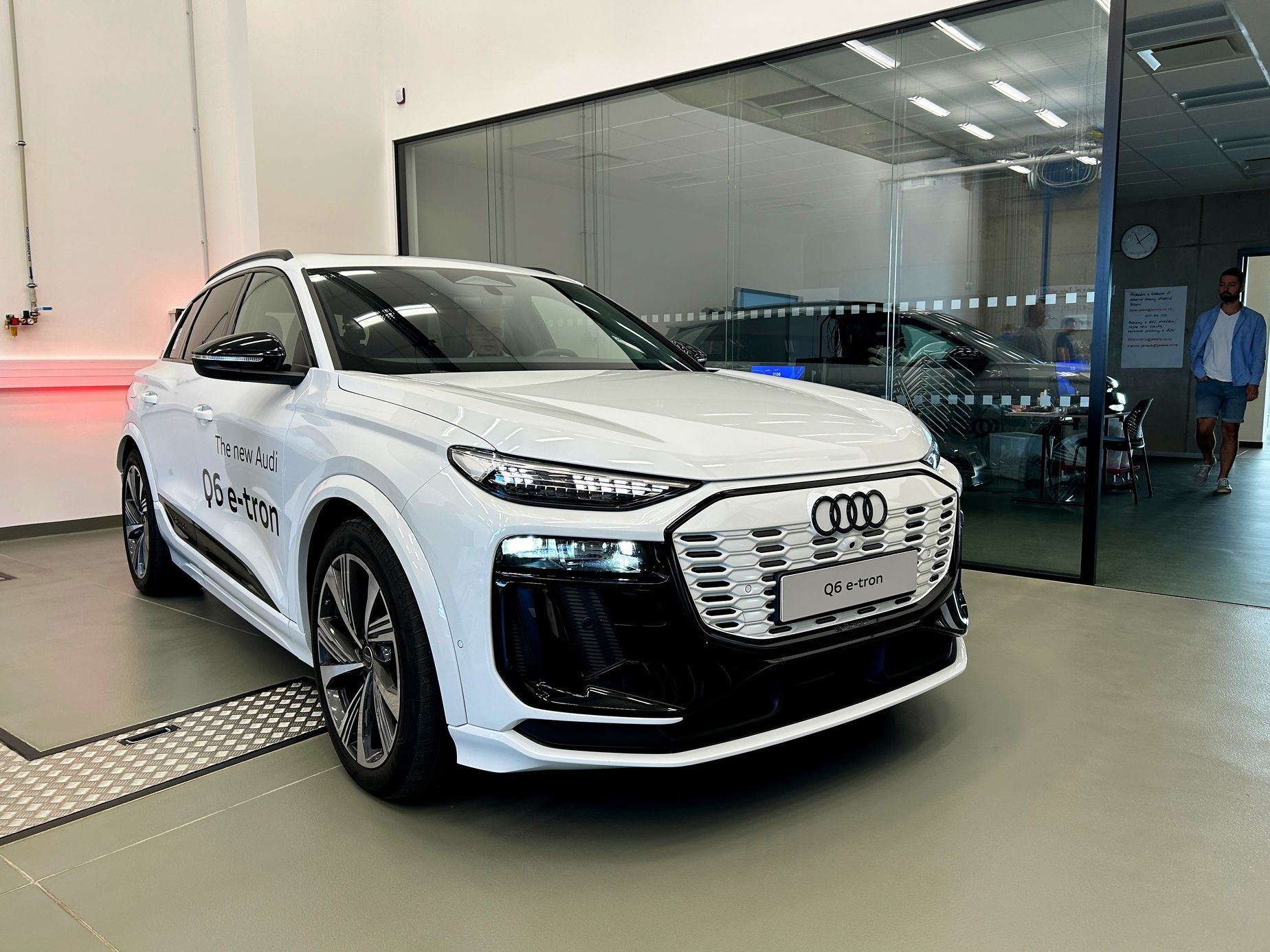 Audi Q6 e-tron