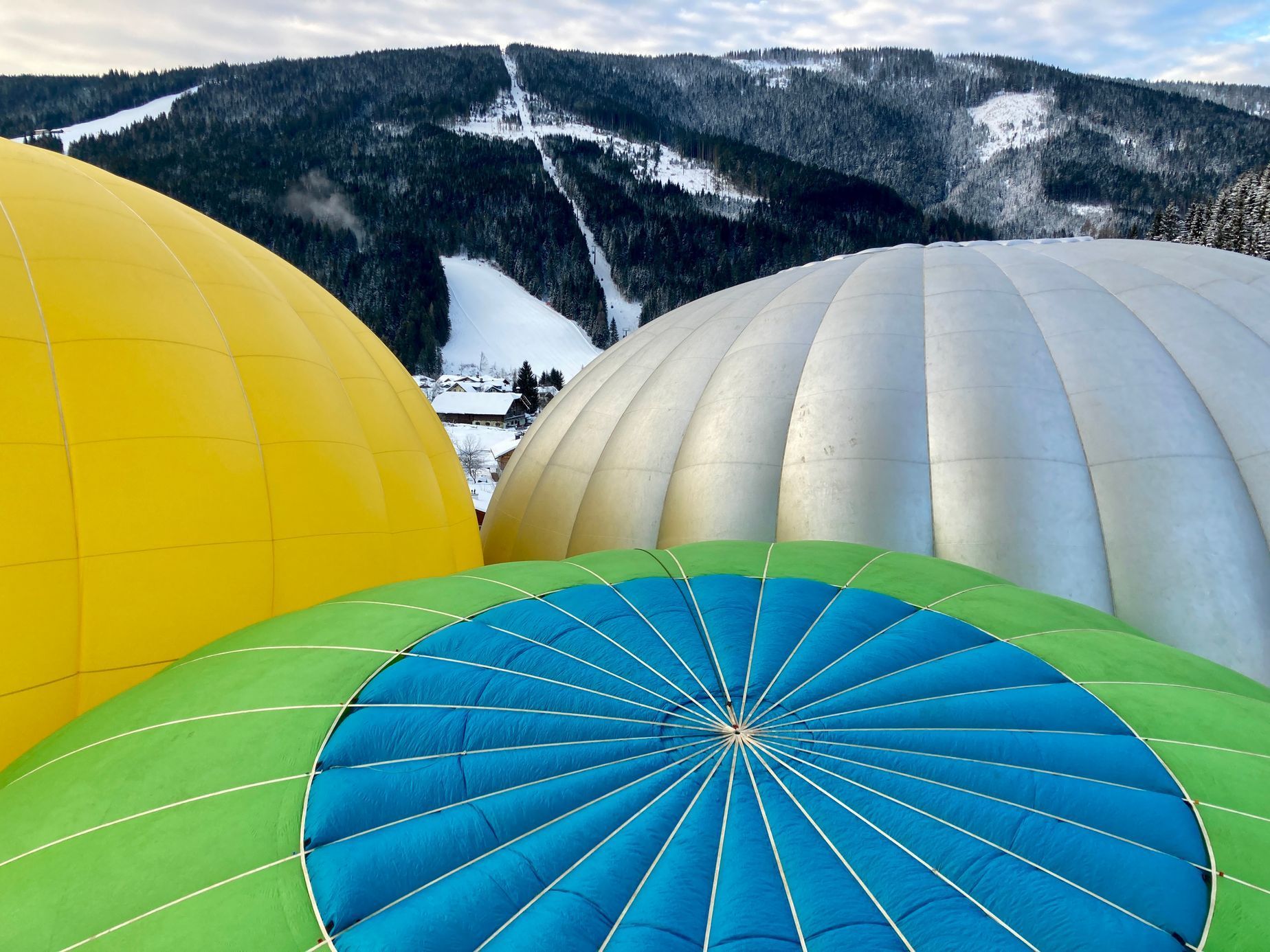 Zimní balonová fiesta Filzmoos