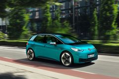 Měl stát jako dieselový Golf. Elektrický Volkswagen ID.3 poodhalil českou cenu