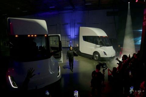 Tesla Semi předání prvního kusu