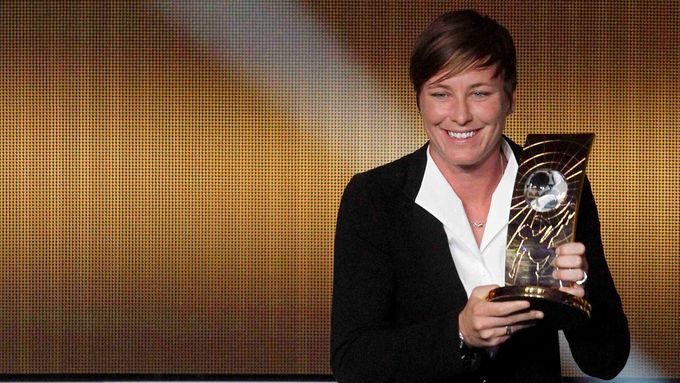 Abby Wambachová dostala za rok 2012 cenu pro nejlepší fotbalistku světa