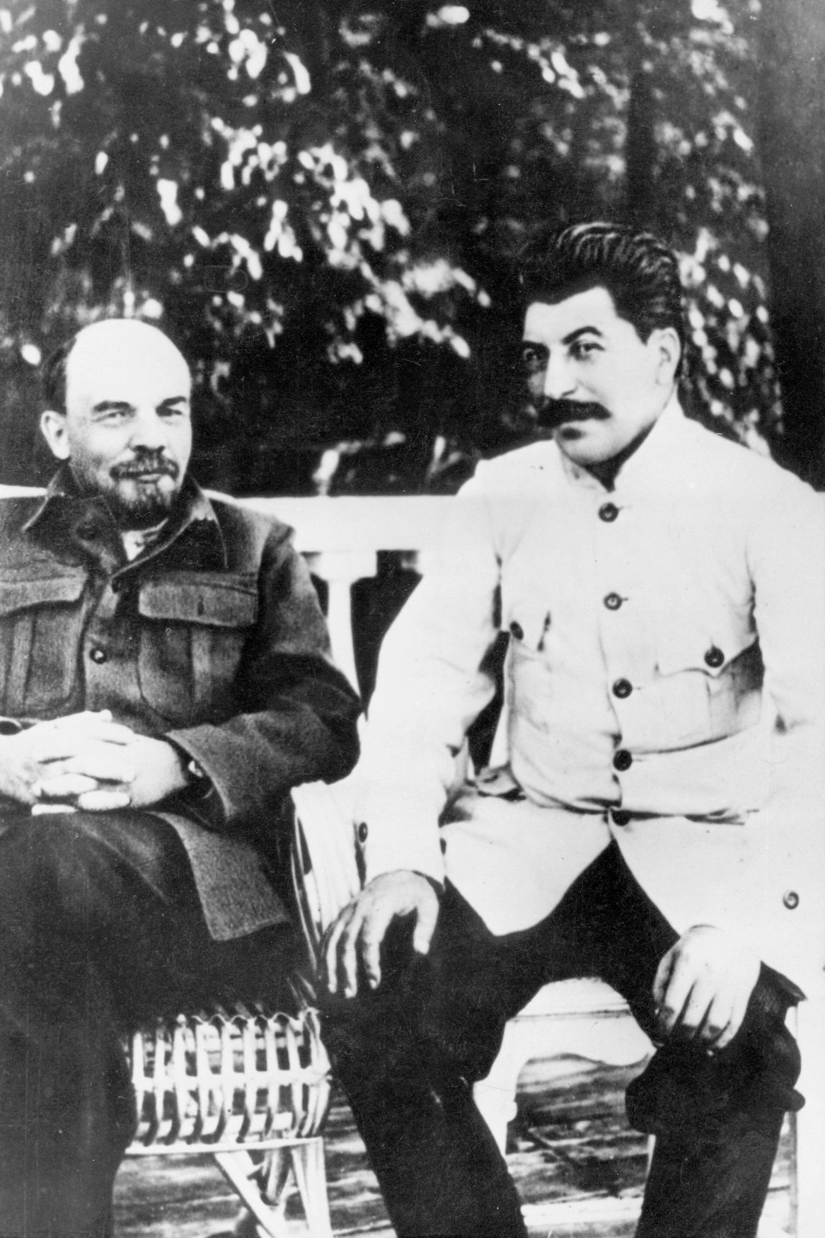 Josif Stalin a V.I. Lenin v roce 1919