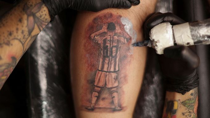 Tetování s motivem Lionela Messiho