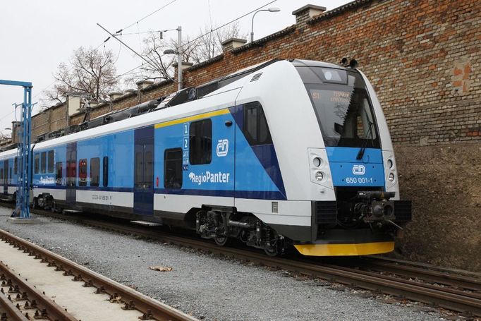 Provoz elektrických vlaků RegioPanter zahájí České dráhy ve druhé polovině tohoto roku. Výrobu má v tomto případě zajistit společnost Škoda Transportation.