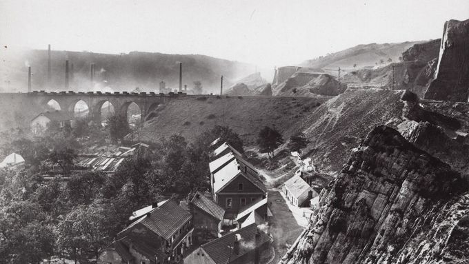 Foto: Půvabný Pražský Semmering připomíná trať v horském průsmyku. Slouží již 150 let