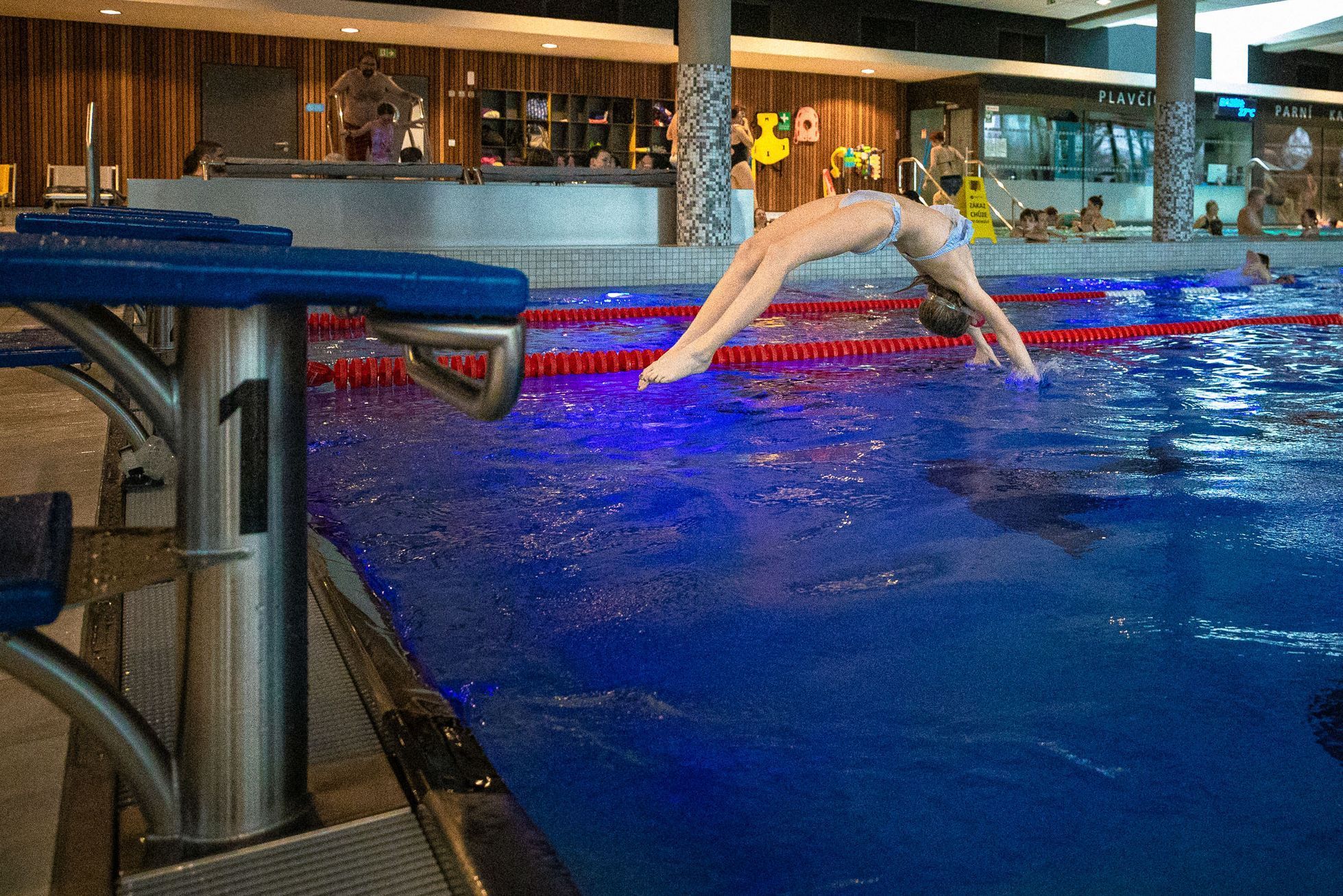 Vrchlabí - bazén, Aquacentrum Vrchlabí, a poloprázdná sjezdovka - Skiareál Kněžický vrch