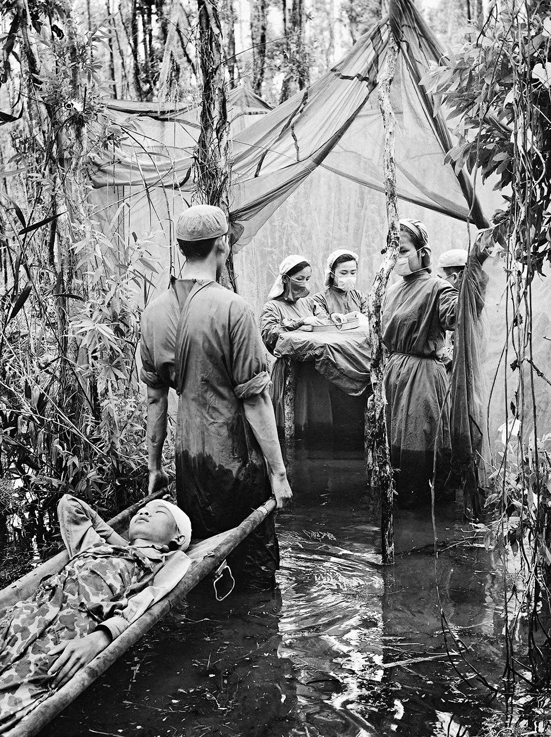 Jednorázové užití / Fotografie z války ve Vietnamu / Another