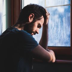 Ilustrační snímek / Sebevražda / Muž / Deprese / Život / Smutek / Samota