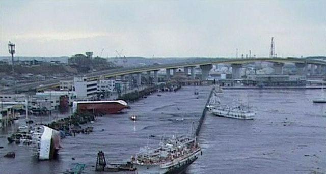 Japonsko zasáhlo zemětřesení a obří vlna tsunami