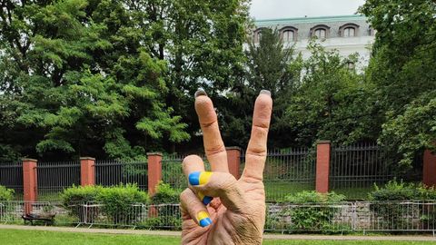 Chtěli jsme Rusko poslat do háje, je to ukázka svobody, říká autor sochy u ambasády