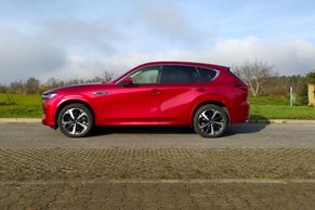 Mazda má nový vrchol. CX-60 nabízí působivý výkon i cenu, podvozkem ale zklame