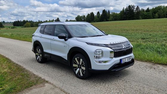 Umí jezdit za málo, ale nechá si to zaplatit. Hit Mitsubishi má konečně nástupce