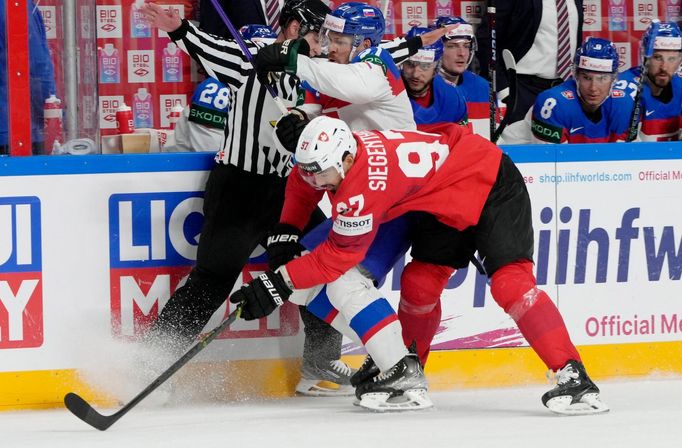 Miloš Kelemen a Jonas Siegenthaler v zápase Slovensko - Švýcarsko na MS 2023