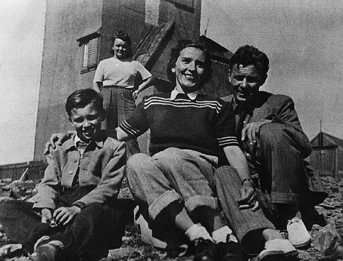 Jednorázové užití / Nepoužívat / Karel Gott, rodiče