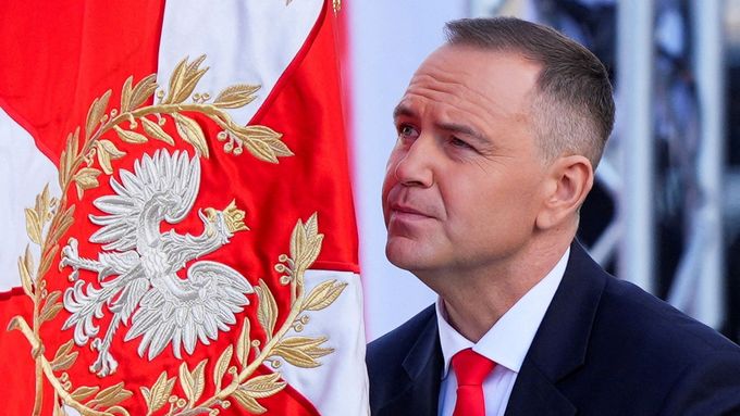 Prezident Nawrocki už v červenci naléhal na ukrajinského prezidenta Zelenského, aby povolil plnohodnotné exhumace ve Volyni.