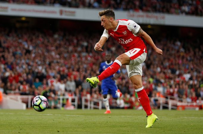 PL, Arsenal-Chelsea: Mesut Özil dává gól na 3:0