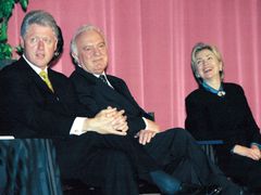 Ševarnadze s Billem Clintonem. 