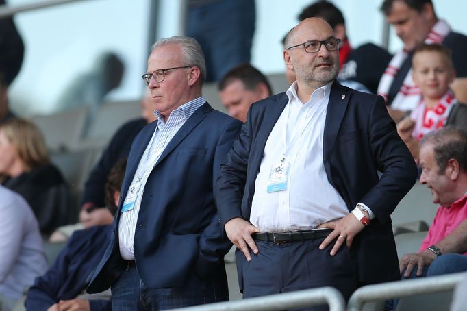 Majitel Plzně Tomáš Paclík (vpravo) společně s šéfem sportovního úseku Františkem Myslivečkem