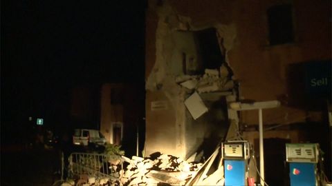 Podívejte se na důsledky silného zemětřesení, které zasáhlo střední Itálii