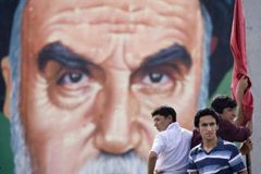 Chomejního vnuk nesmí jít do voleb proti režimu