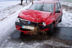 Nehoda zastavila provoz u Bílého Kostela na Liberecku