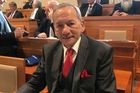 Zeman udělí zesnulému Kuberovi nejvyšší vyznamenání. Státní smutek bude 3. února