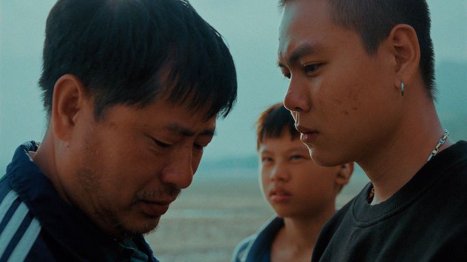 Snímky z česko-vietnamského filmu Dužana Duonga Letní škola.