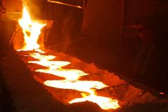 Muže v železárnách popálil proud o napětí 6 tisíc voltů