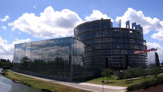 Výlety europoslanců do Štrasburku přijdou ročně na 200 milionů.