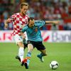 Euro 2012: Španělsko - Chorvatsko, souboj Andrese Iniesty a Ivana Rakitiče