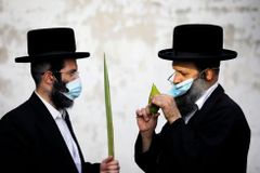 Izrael izoluje nemocné v hotelech. Čeká na efekt lockdownu a má jasný plán rozvolnění