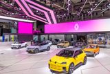 Premiéra, která přitáhne davy. Znovuzrození Renaultu 5 bude elektrické, konečnou podobu automobilka úspěšně tají. Na snímku je R5 v podobě prototypu.
