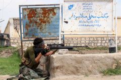 Afghánské síly prý vytlačily Taliban od města Kundúz