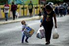 Čelíme diktátorovi. Venezuela je zoufalá, přivítala by i vojáky z USA, říká opozičník
