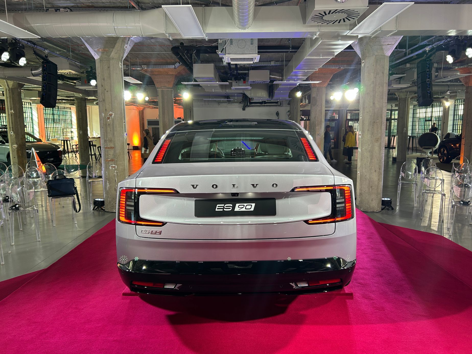 Volvo ES90