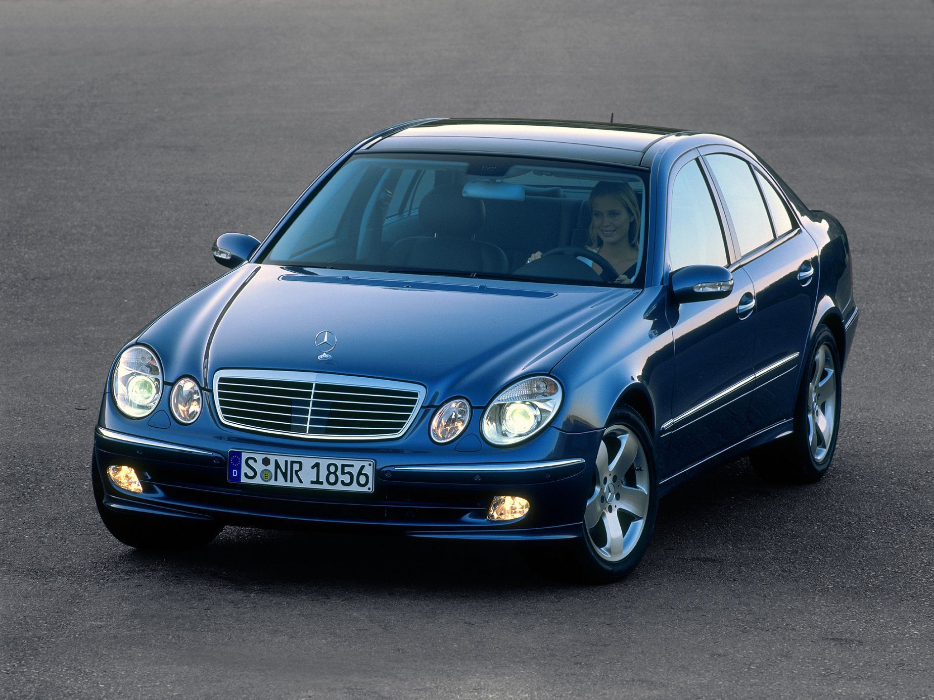 Mercedes-Benz E (W211)