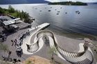 Připomínka 77. Norsko otevřelo památník věnovaný obětem vraha Breivika