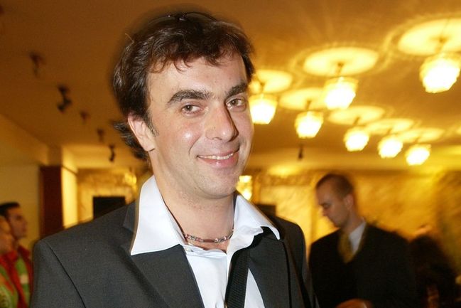 Divoké včely a Mistři