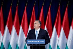 Orbánovy nejtěžší volby. Fidesz v průzkumech zaostává za sjednocenou opozicí