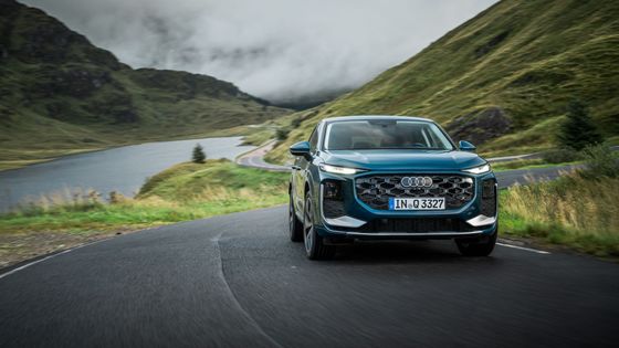 Světlo je geniální způsob, jak mluvit s řidičem. Audi Q3 umí teď víc než kdy dřív