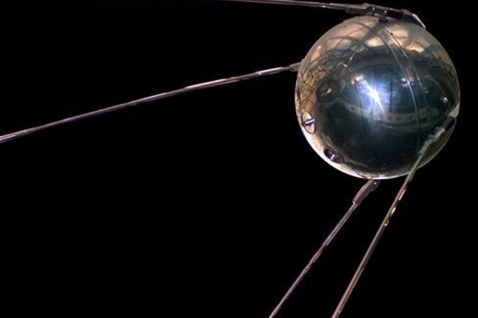 Sputnik lidstvu otevřel kosmický věk.