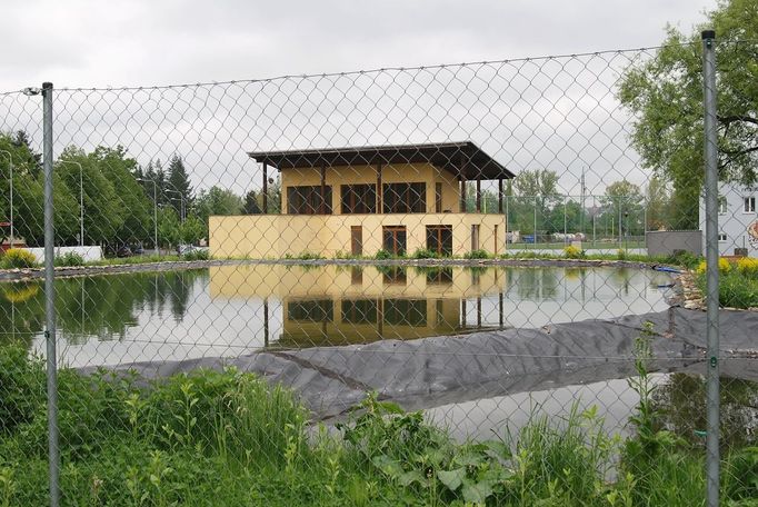 Potápěčský areál, který dotoval stát i město Frýdek. Nefunguje dodnes, ani po 12 letech od startu projektu.