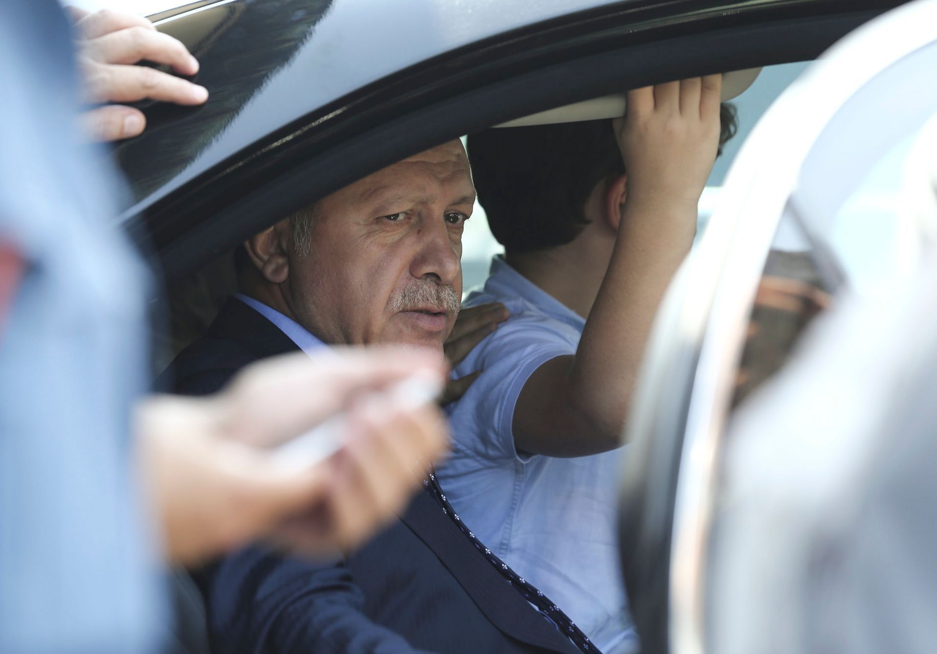 Turecký prezident Erdogan po nezdařeném pokusu o puč na letišti v Istanbulu.