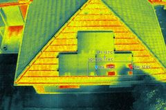 Inspekce termovizí: Od solárních panelů po tepelné mosty v domech a bytech